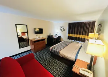 Hometown Inn & Suites hotel thumbnail 4