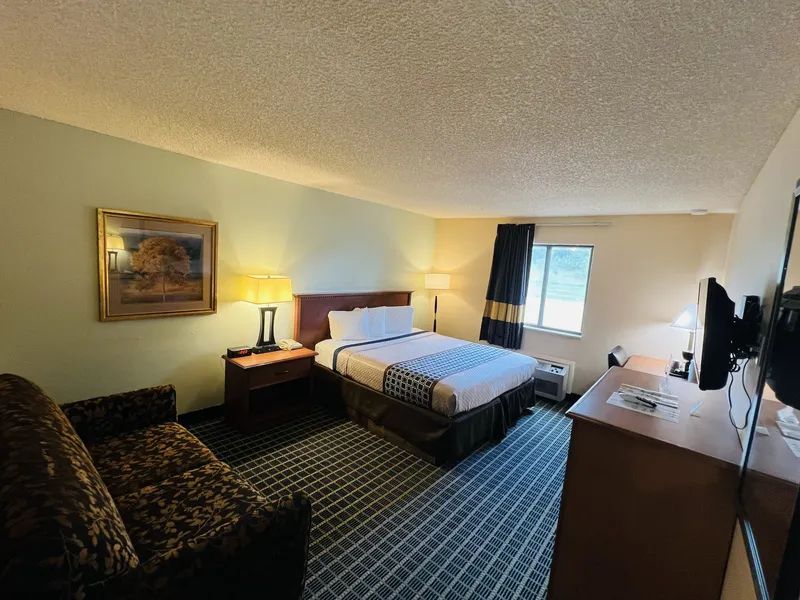 Hometown Inn & Suites hotel detail image 6
