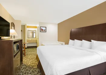 SureStay Hotel by Best Western North Myrtle Beach hotel thumbnail 3