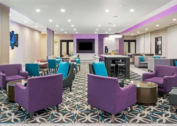 La Quinta Inn & Suites by Wyndham McAllen La Plaza Mall hotel thumbnail 4