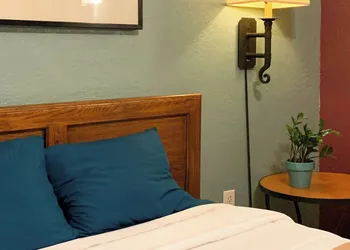 Copper Mountain Motel hotel thumbnail 4