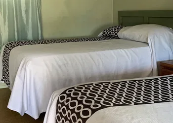 Copper Mountain Motel hotel thumbnail 5