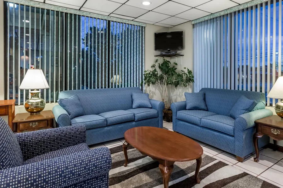 Days Inn by Wyndham Elberton hotel detail image 2