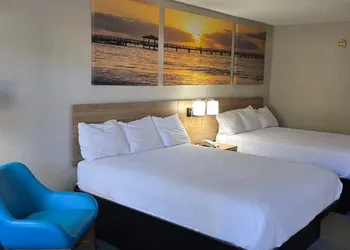 Days Inn by Wyndham Elberton hotel thumbnail 8