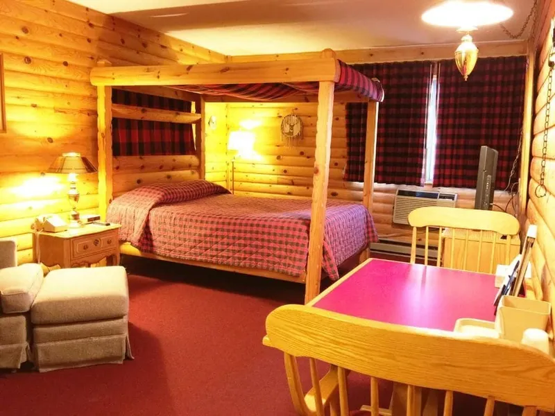 Northwoods Inn & Suites hotel detail image 2