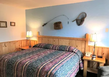 Northwoods Inn & Suites hotel thumbnail 3