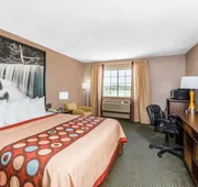 Super 8 by Wyndham Winfield/Quail Ridge Area hotel detail image 7