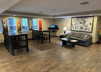 Super 8 by Wyndham Winfield/Quail Ridge Area hotel thumbnail 2