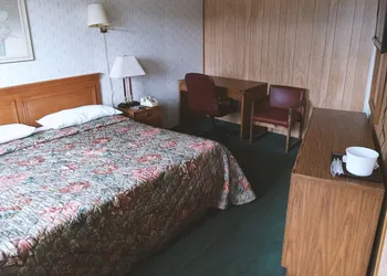 Blue Way Inn And Suites Winfield hotel thumbnail 5