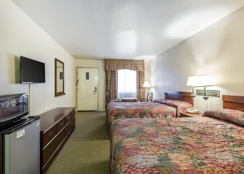 Rodeway Inn Magic Mountain Area hotel thumbnail 6