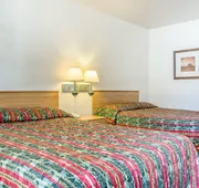 Rodeway Inn Magic Mountain Area hotel detail image 7