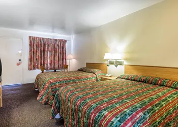Rodeway Inn Magic Mountain Area hotel thumbnail 8