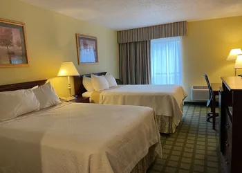 Days Inn & Suites by Wyndham Sutton Flatwoods hotel thumbnail 5