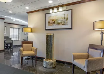 Best Western Plus South Hill Inn hotel thumbnail 2