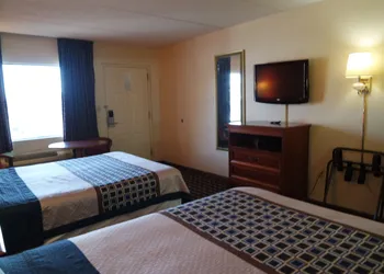 Howard Johnson by Wyndham Perry GA hotel thumbnail 6