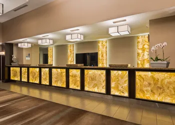Best Western Plus Lamplighter Inn & Conference Centre hotel thumbnail 3