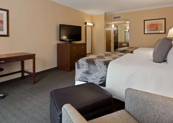 Best Western Plus Lamplighter Inn & Conference Centre hotel thumbnail 8