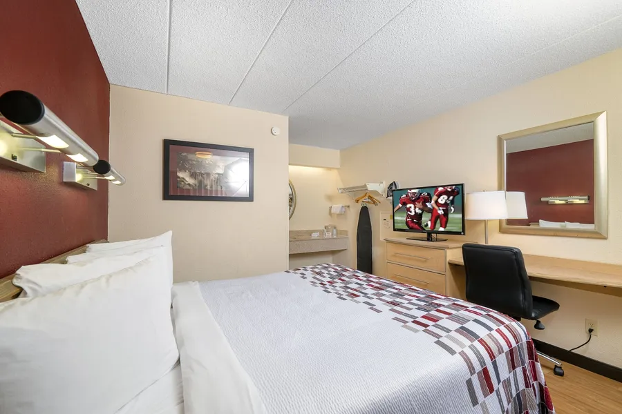 Red Roof Inn Detroit - Roseville/ St Clair Shores hotel detail image 6