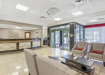 Best Western Plus Travel Hotel Toronto Airport hotel thumbnail 6