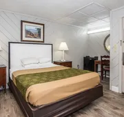 Chalet Inn hotel detail image 7