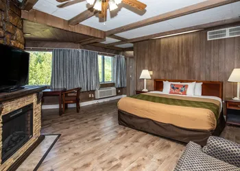 Chalet Inn hotel thumbnail 8