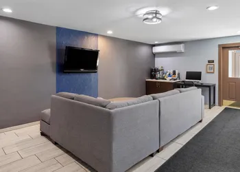 SureStay Plus Hotel by Best Western Mammoth Lakes hotel thumbnail 2