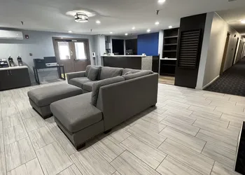 SureStay Plus Hotel by Best Western Mammoth Lakes hotel thumbnail 3