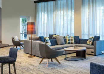 Courtyard by Marriott Fort Lauderdale Airport & Cruise Port hotel thumbnail 2