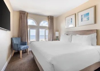 Hilton Vacation Club Riviera Beach & Shores hotel thumbnail 6