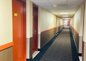 Super 8 by Wyndham Gloucester hotel thumbnail 2