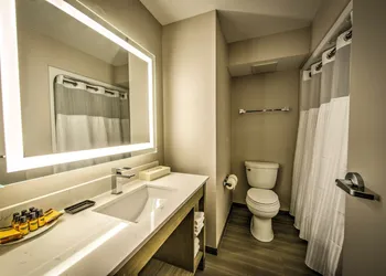 Best Western Plus Media Center Inn & Suites hotel thumbnail 4