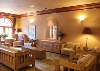 Banff Caribou Lodge and Spa hotel thumbnail 4