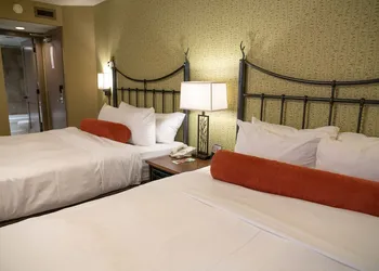 Banff Caribou Lodge and Spa hotel thumbnail 8