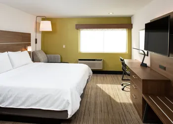Holiday Inn Express & Suites Los Angeles Downtown West by IHG hotel thumbnail 2