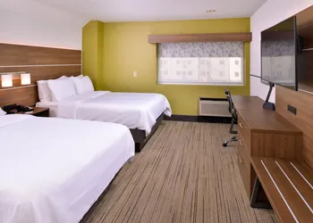 Holiday Inn Express & Suites Los Angeles Downtown West by IHG hotel thumbnail 6