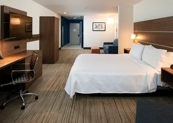 Holiday Inn Express & Suites Los Angeles Downtown West by IHG hotel thumbnail 7