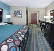 Super 8 by Wyndham Sulphur hotel detail image 7