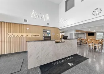 Home Inn and Suites Lloydminster hotel thumbnail 3