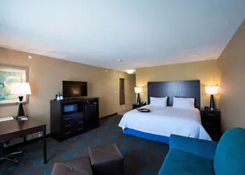 Hampton Inn Saskatoon South hotel thumbnail 5