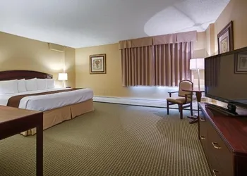 Days Inn by Wyndham Airdrie hotel thumbnail 6