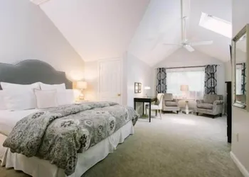 OneSixtyFive hotel thumbnail 4