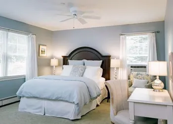 OneSixtyFive hotel thumbnail 5