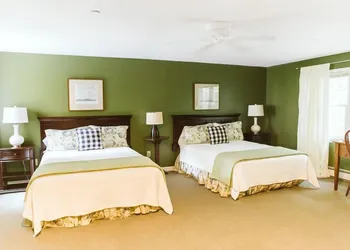 OneSixtyFive hotel thumbnail 6