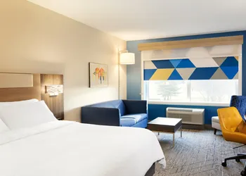 Holiday Inn Express Hotel & Suites Van Wert by IHG hotel thumbnail 8