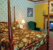 Innisfree Boutique Inn By-The-Lake hotel detail image 7