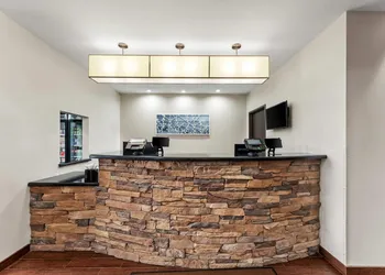 MainStay Suites Lufkin hotel thumbnail 2