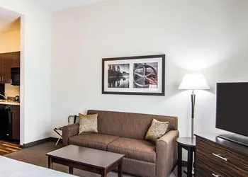 MainStay Suites Lufkin hotel thumbnail 8