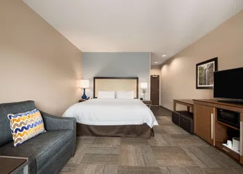 Hampton Inn & Suites Lavonia hotel thumbnail 5
