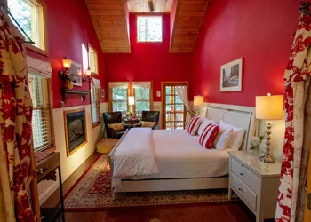 Elliott House Boutique Inn hotel thumbnail 3
