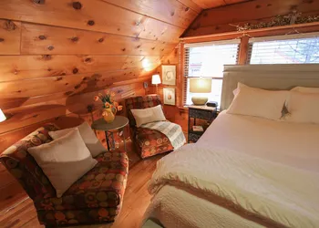 Elliott House Boutique Inn hotel thumbnail 8